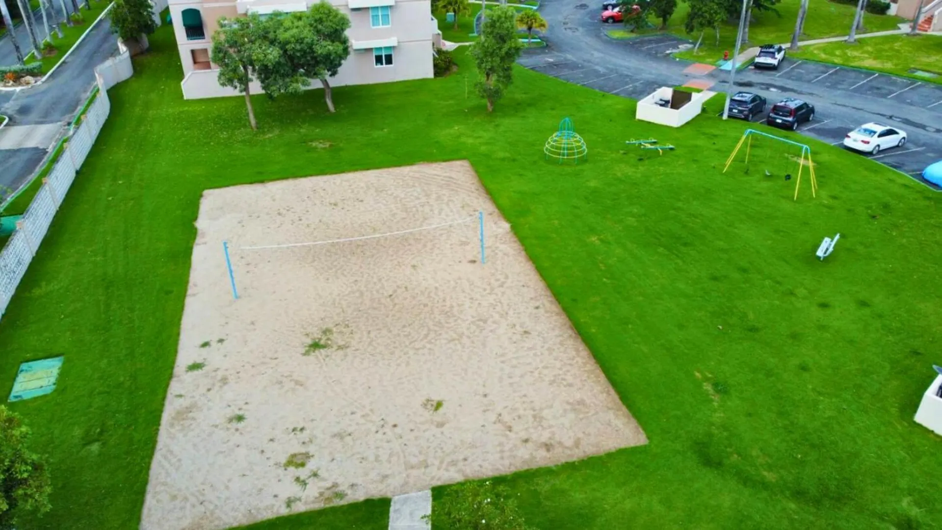 Daria Beachfront Community Steps 2 Pool- Generator Sabana