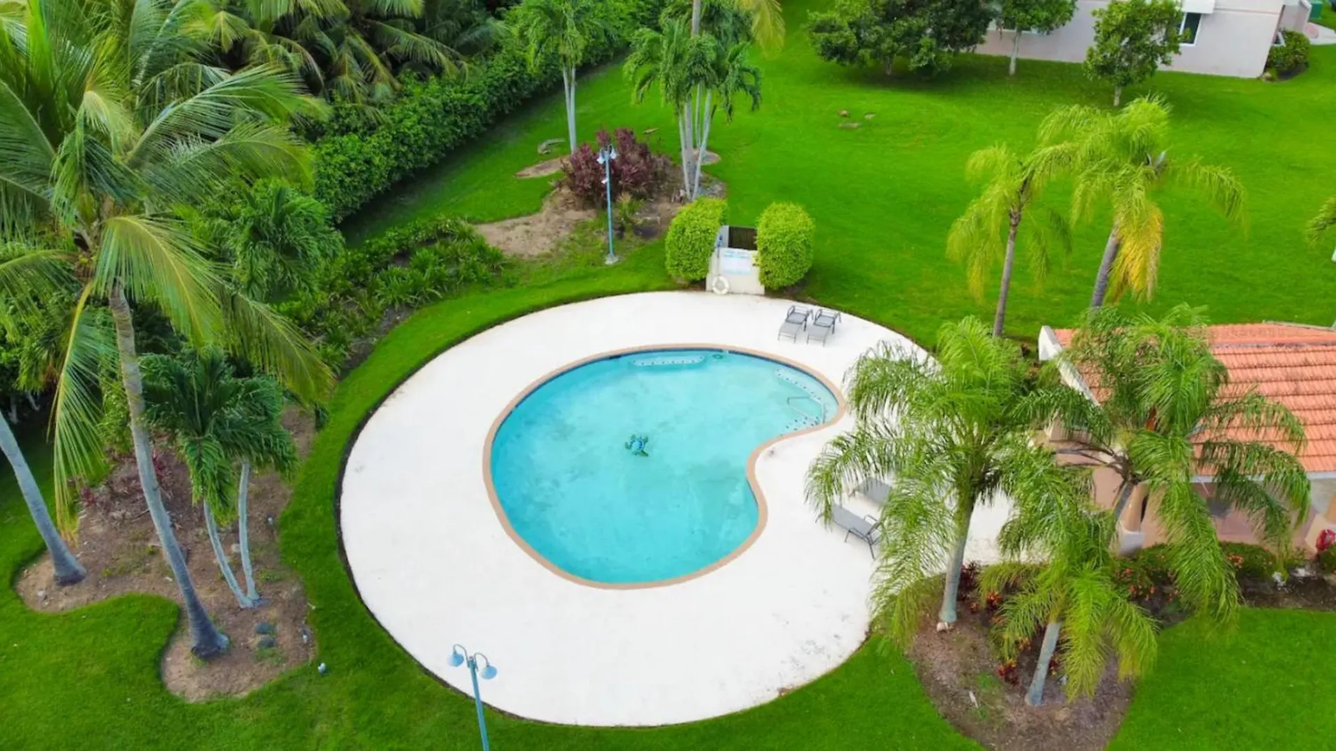 Daria Beachfront Community Steps 2 Pool- Generator Sabana  Sabana (Vega Alta)